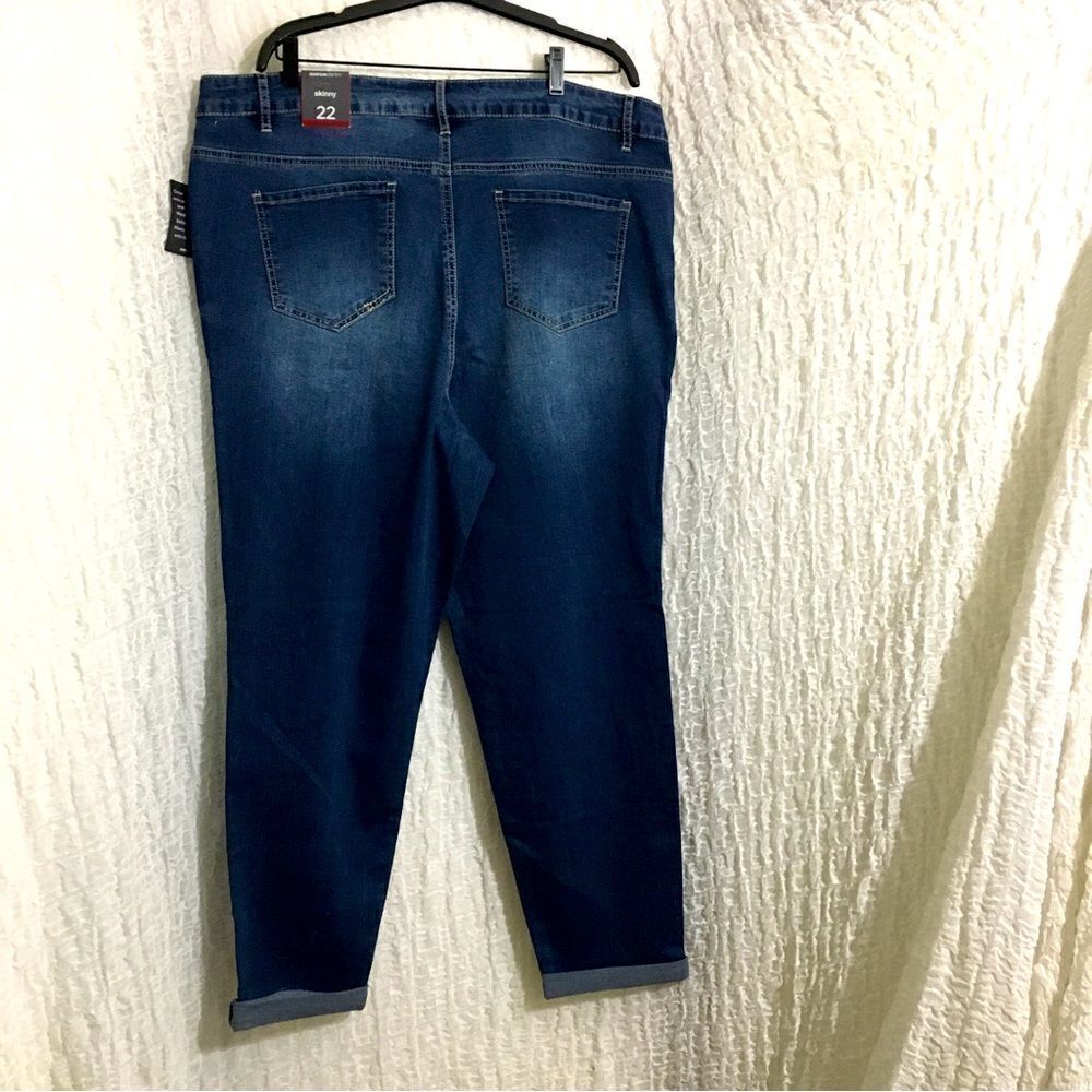 Avenue Skinny Distressed Jeans Size 22 *Wrong Inside Tag - Picture 5 of 9